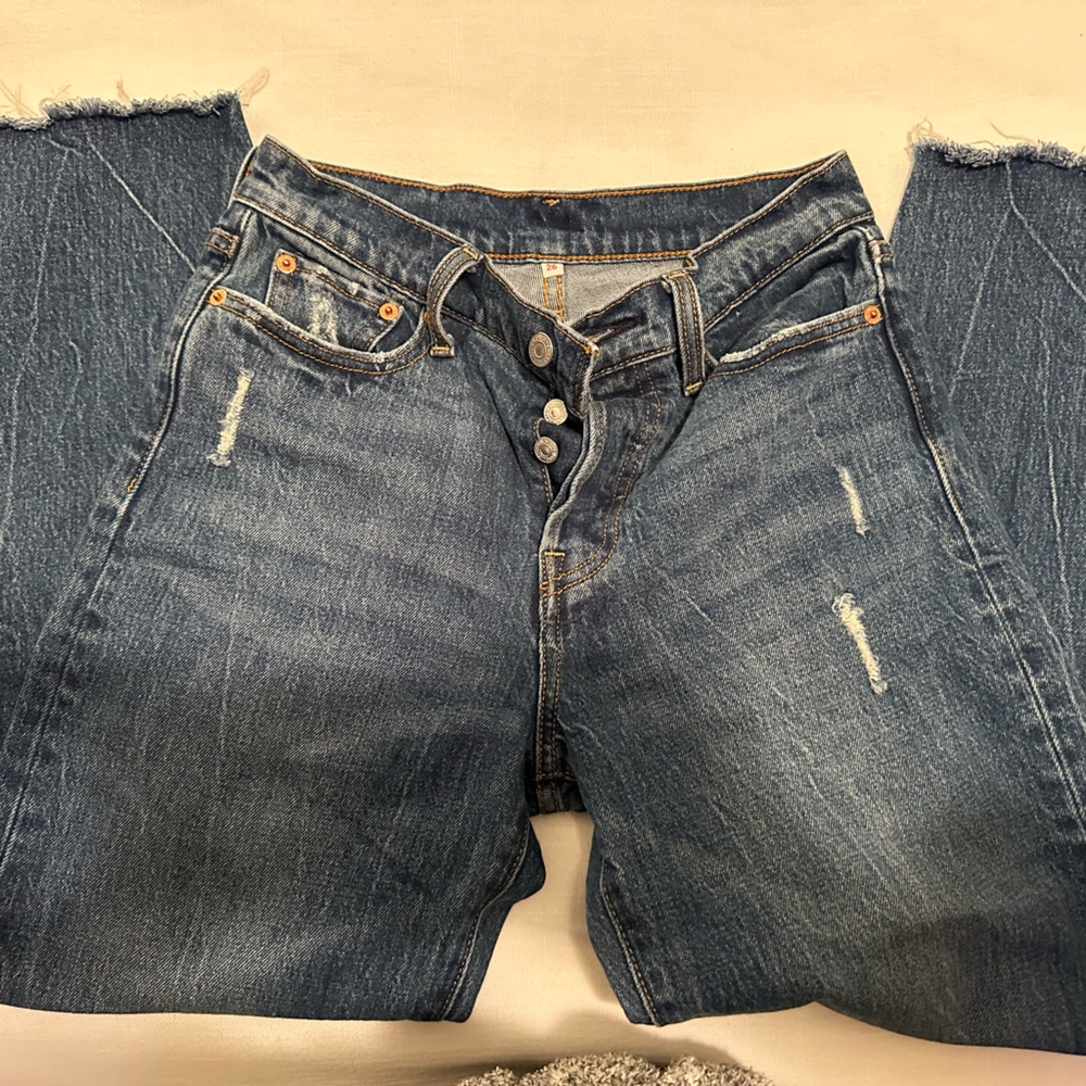 Levi’s wedgie cropped